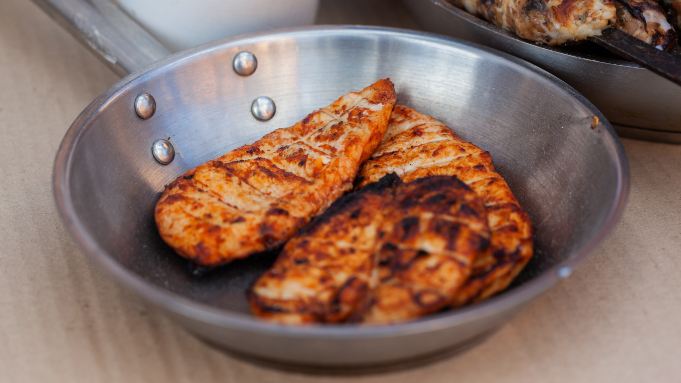 Pollo a la Parrilla con Aderezo Parrillero